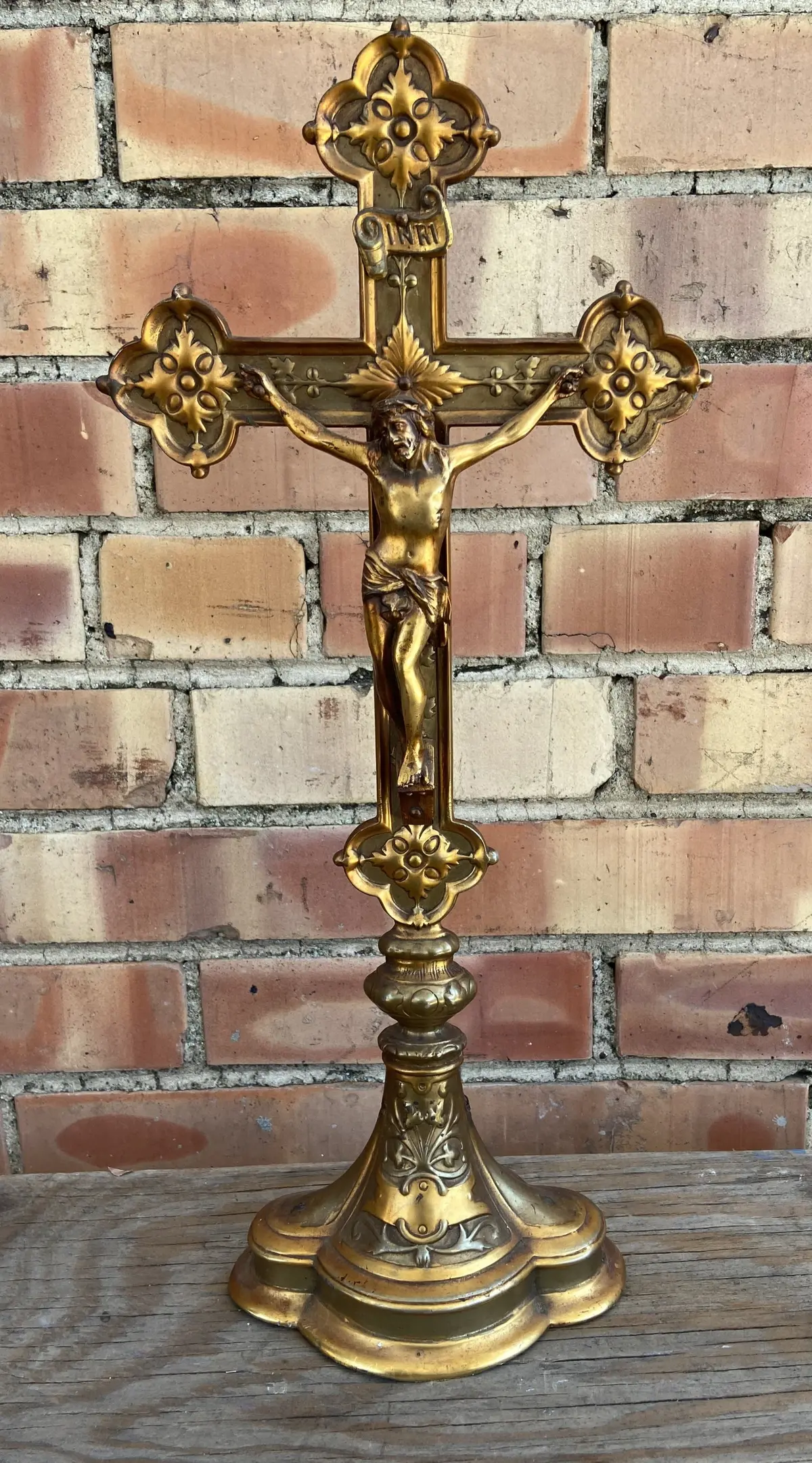 Bronze Finish Metal Crucifix 1