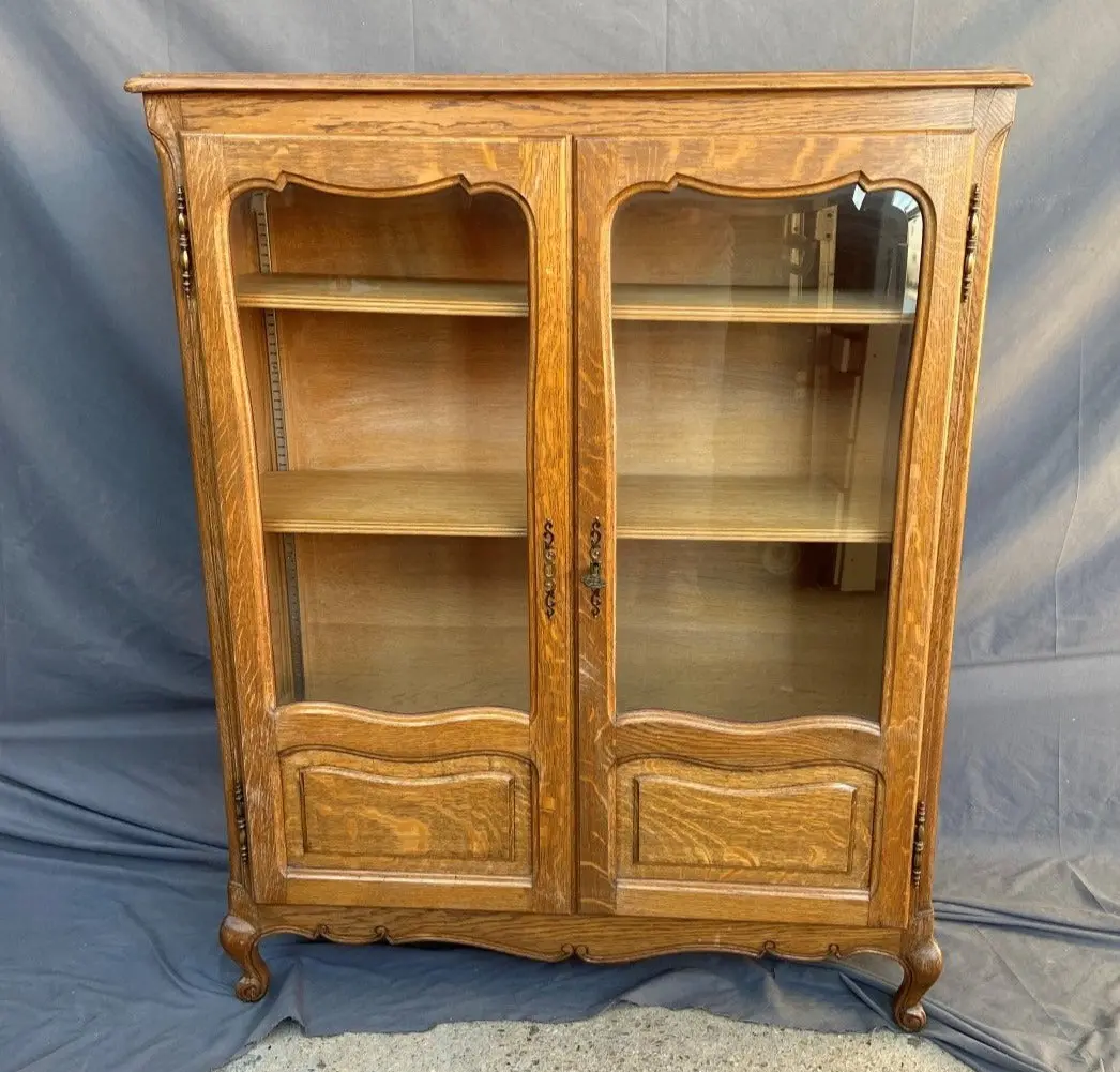 Small Country French Oak 2-Door Bookcase 1