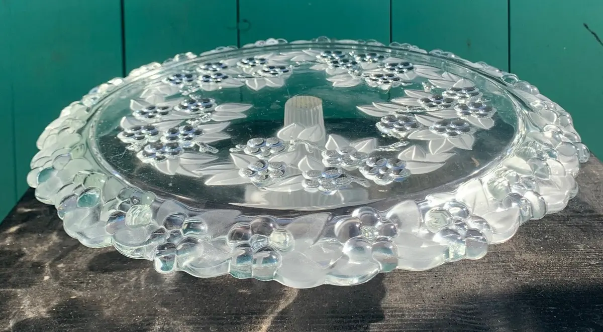 Pressed Glass Christmas Cake Plate 1