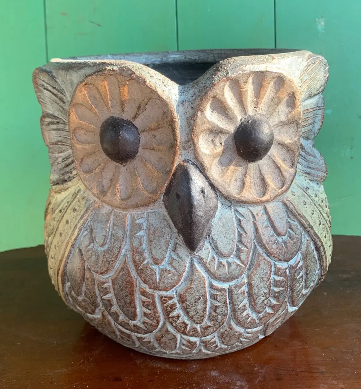 Heavy Owl Pottery Planter 1