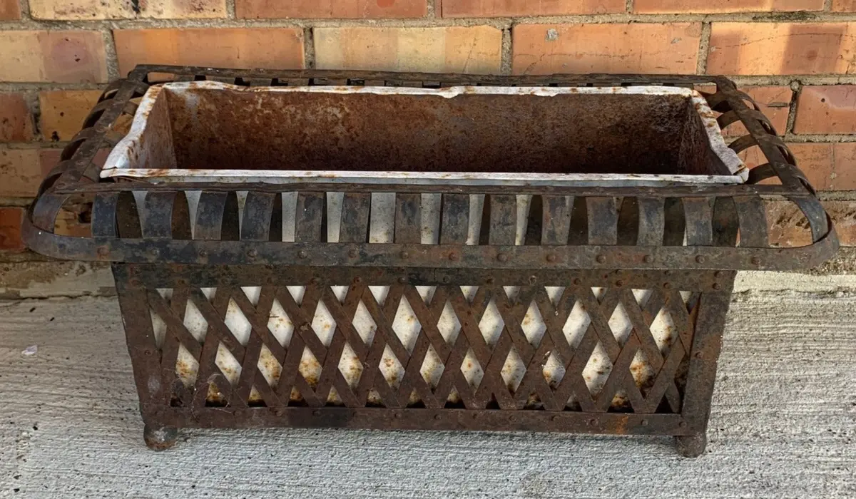 Black Metal Lattice Rectangular Planter 1