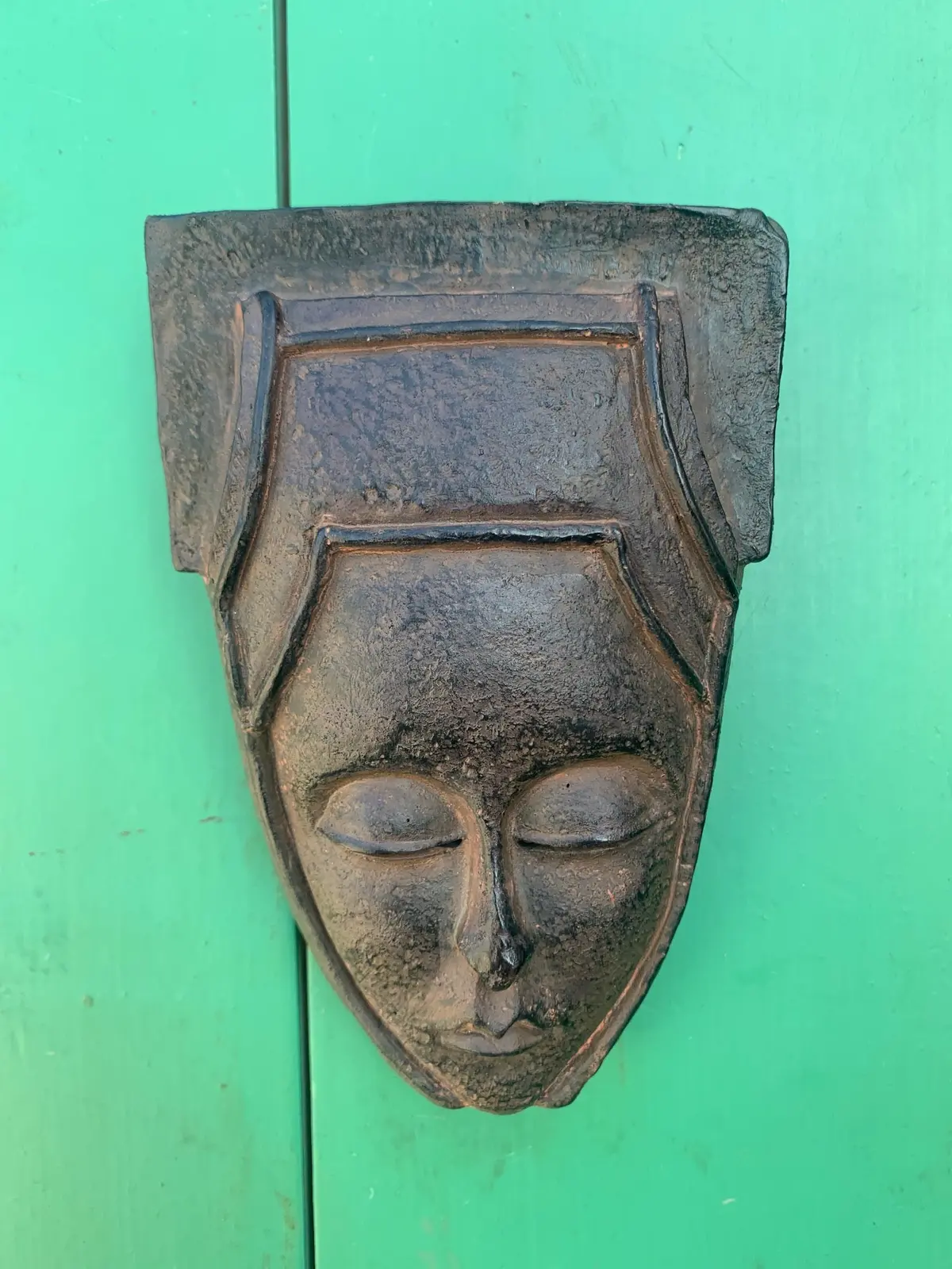 Small Resin Face Hanging 1