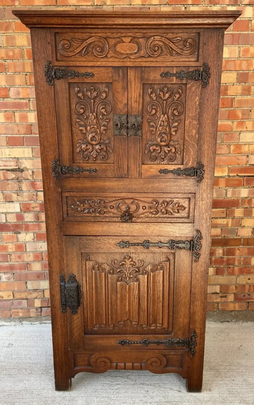 Neo Renaissance Carved Oak Bonnetiere 1