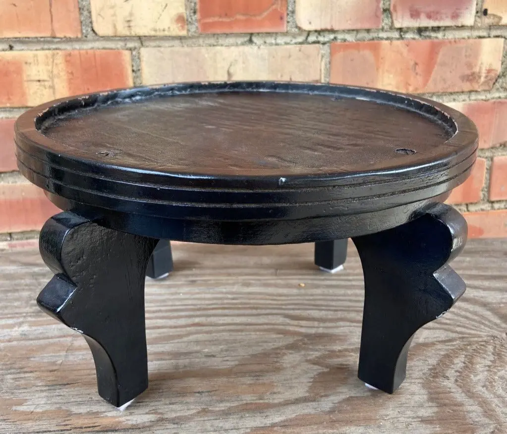 Round Black Asian Plant Stand With Incised Rim 1