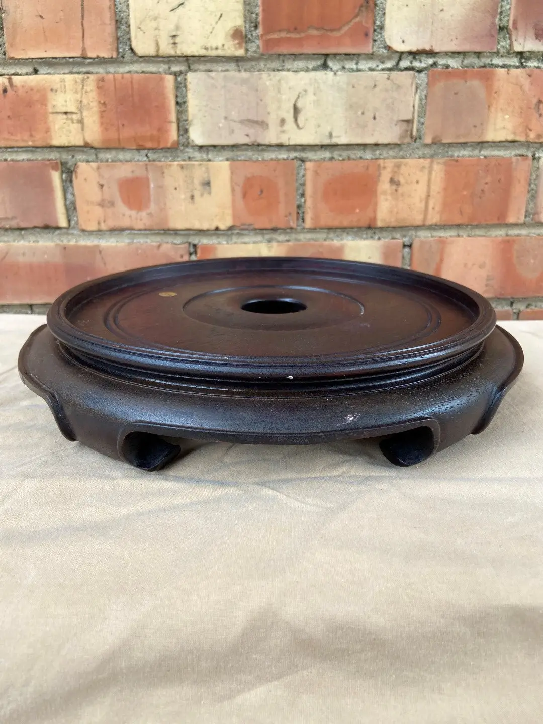 Round Asian Ginger Jar Stand 1