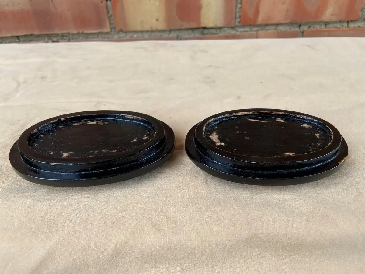Small Oval Footed Stand 1