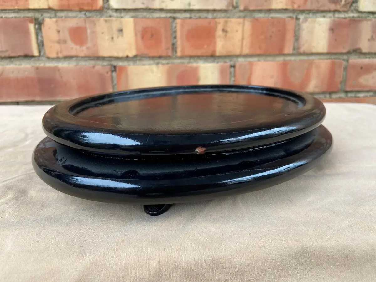Medium Size Black Oval Stand 1