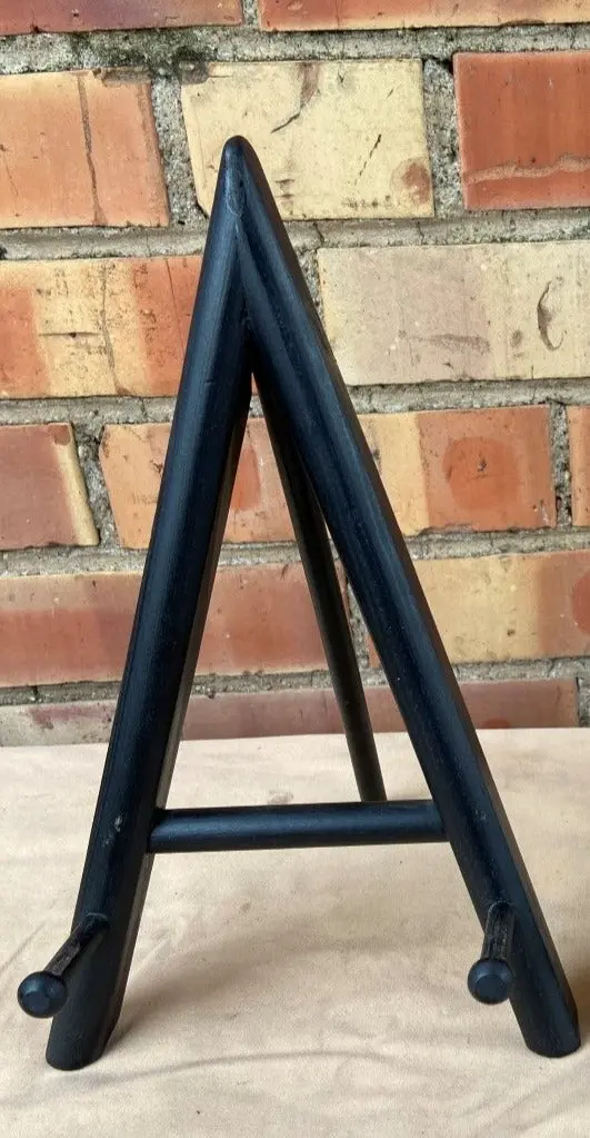 Black A Frame Plate Stand 1