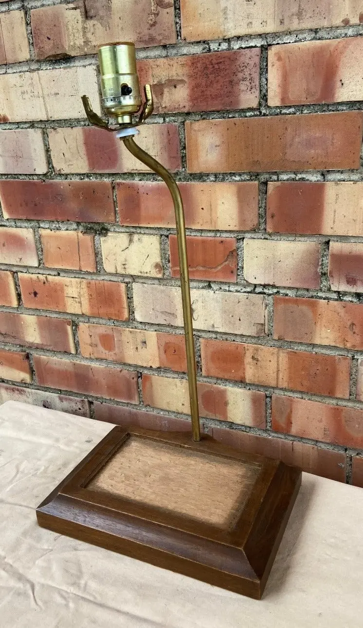Lamp Base With Sockets 1
