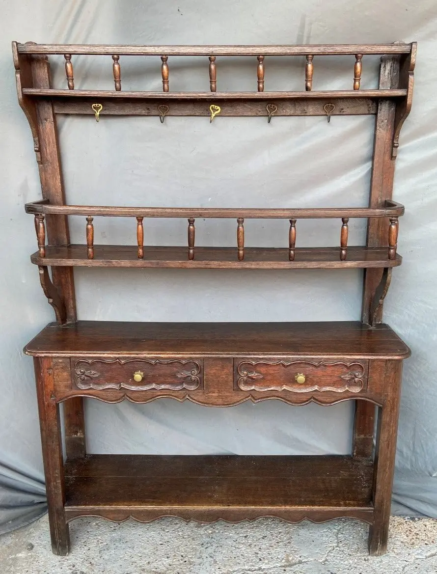Small Early Oak Vassilier With Drawers 1