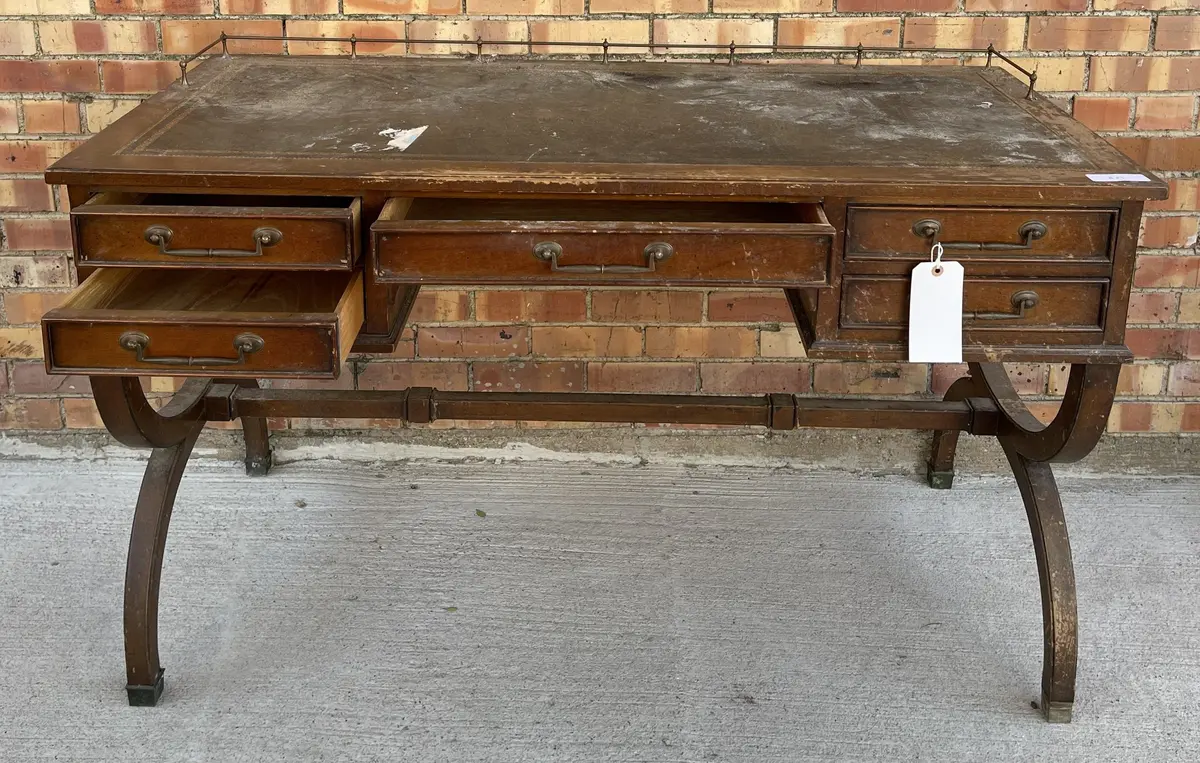 Black Leather Top Directoire Desk With Arched Legs 1