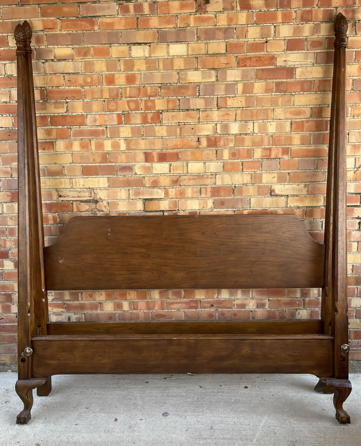 Drexel Oak Pencil Post Bed 1