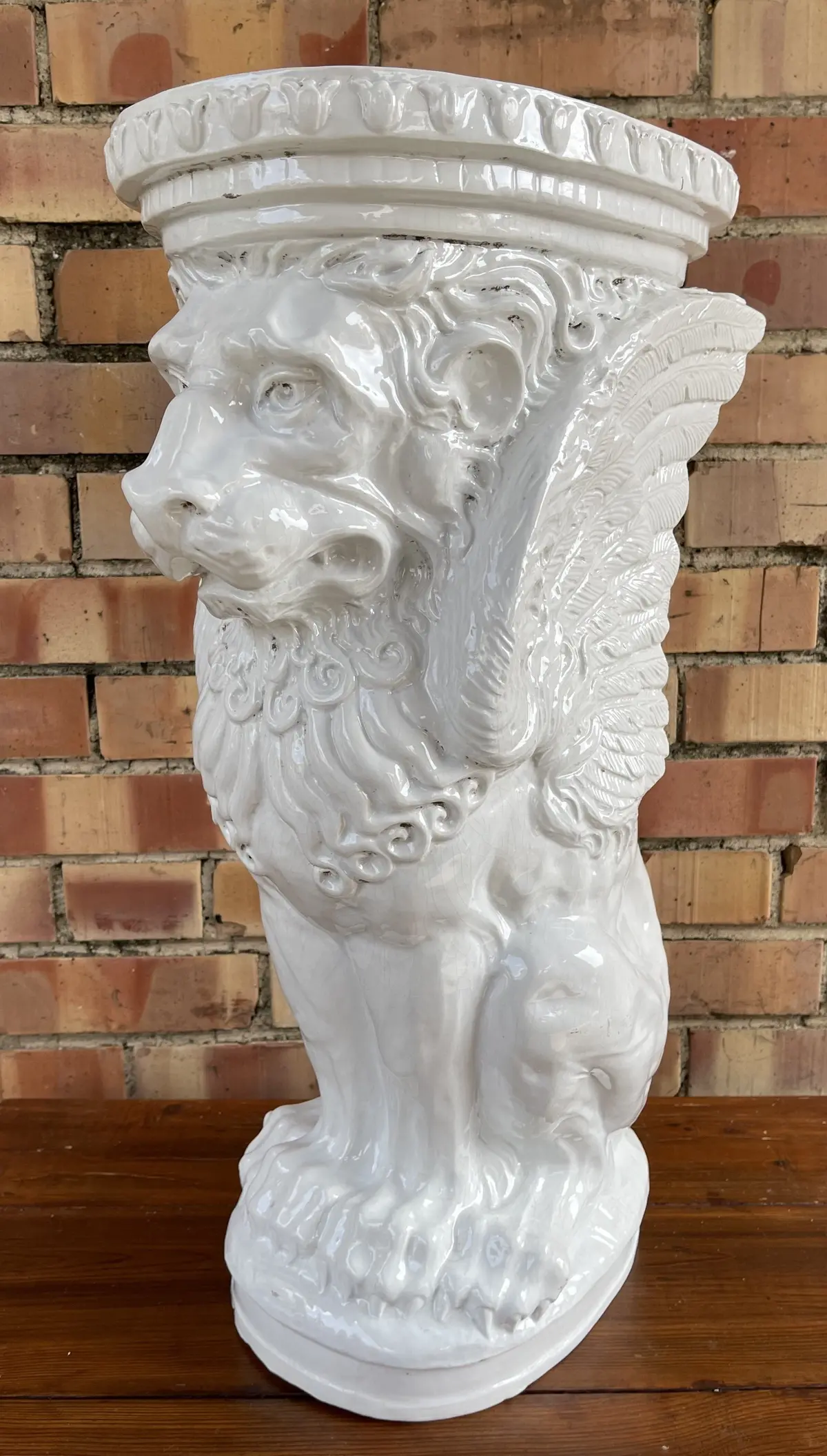 Vintage Italian Winged Lion Pedestal 1