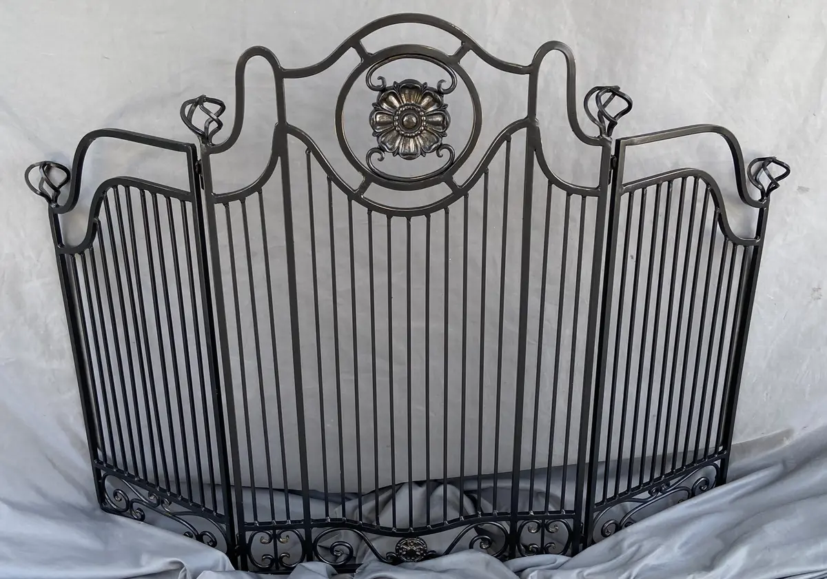 Small Black Iron Fire Screen 1