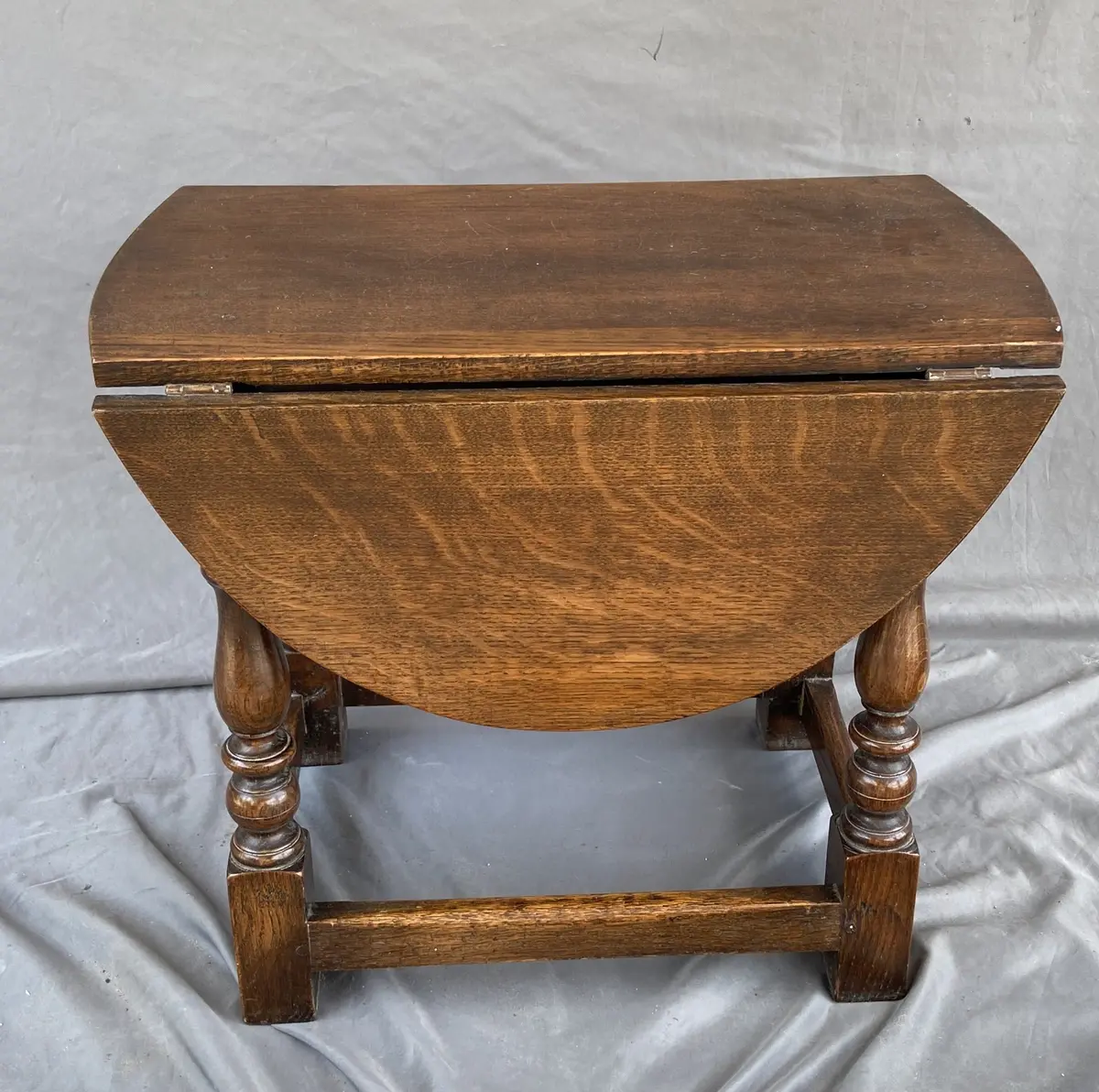 Low Tiger Oak Drop Leaf Table 1
