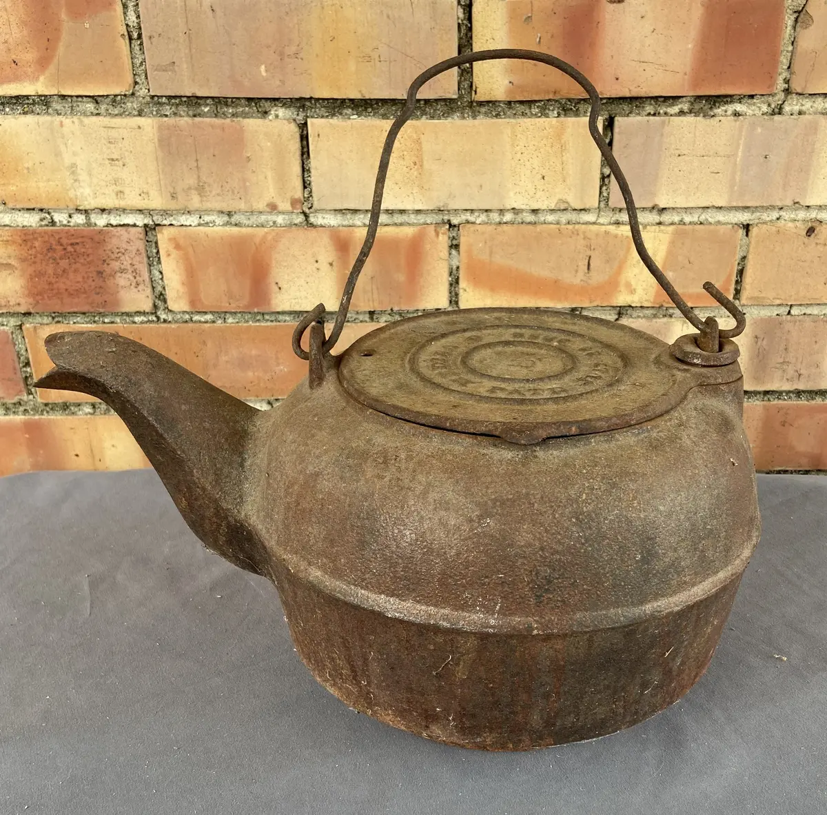 Iron Kettle As Is 1
