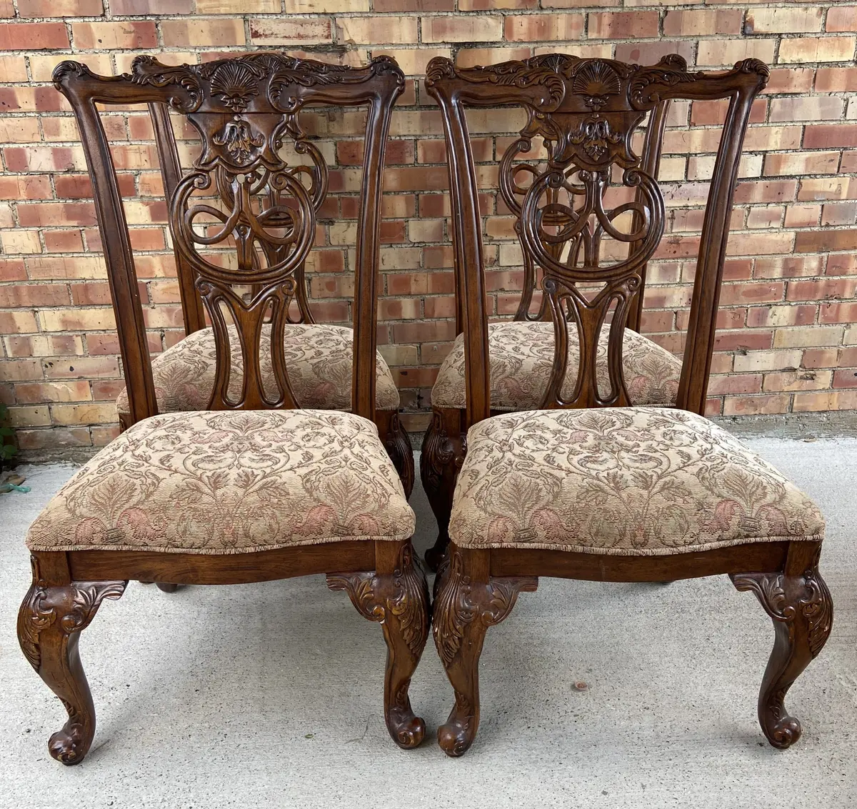 Set Of 4 Large Dining Chairs With Yellow Upholstery 1