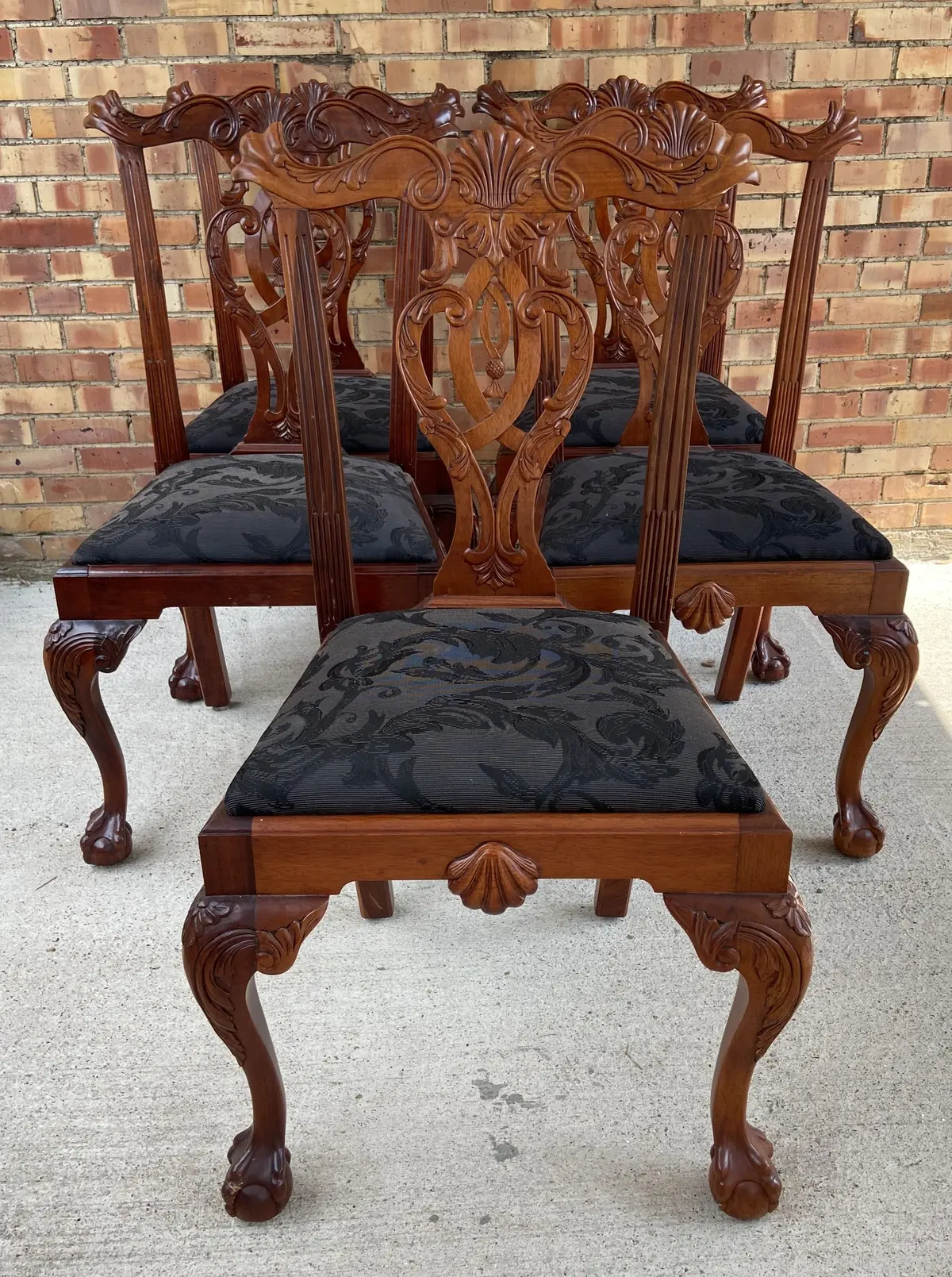 Set Of 5 Ball And Claw Foot Chippendale Chairs 1