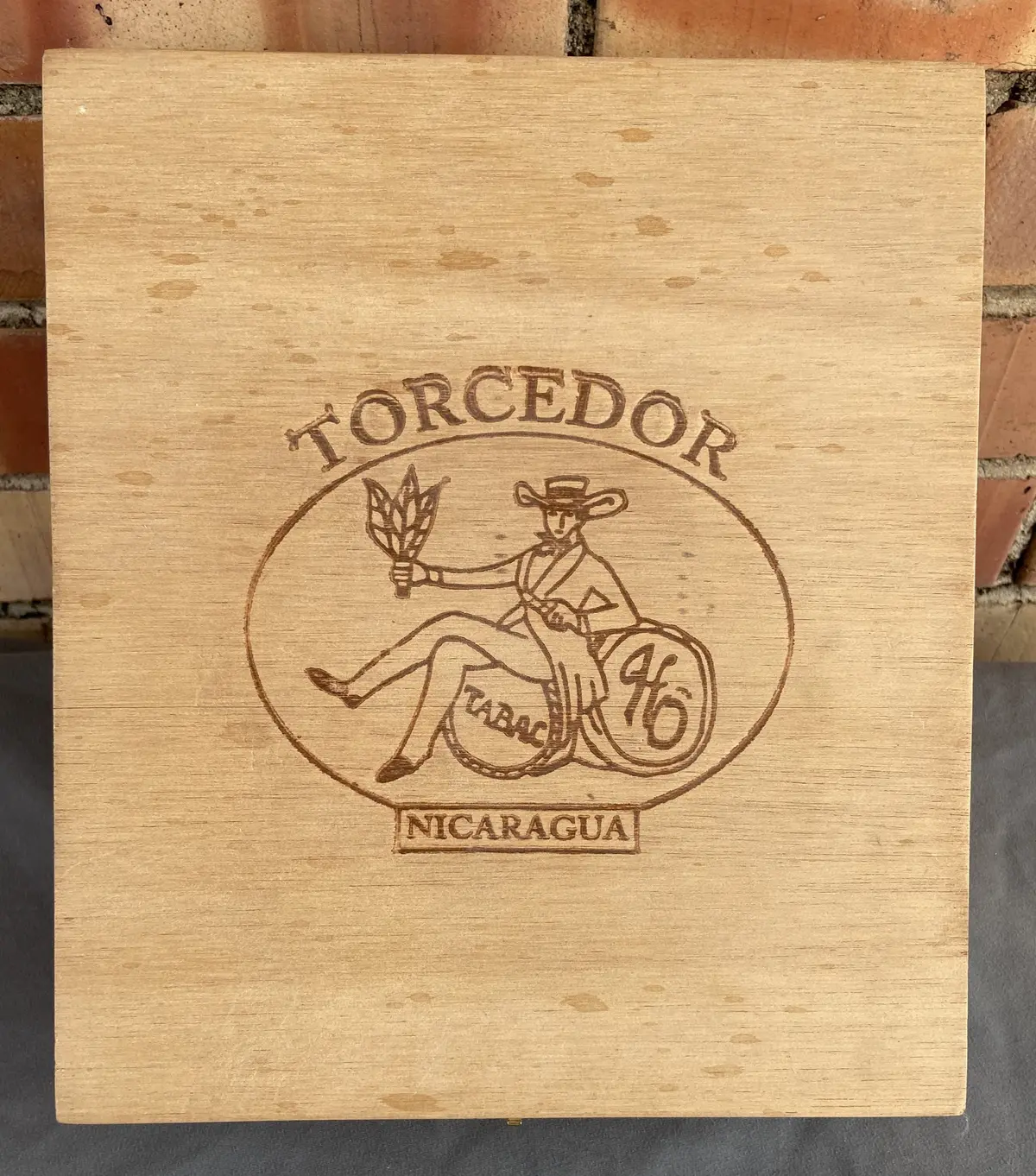 Torcedor Wood Cigar Box-Nicaragua 1