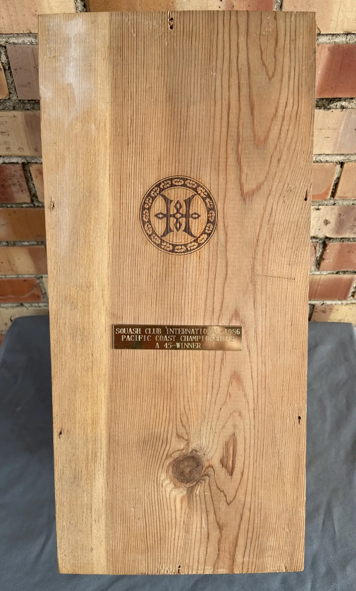 Hacienda Wood Wine Box With Large Bottle 1