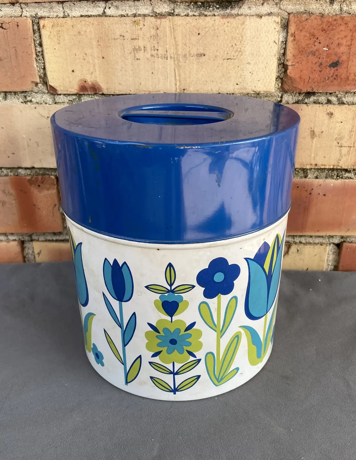 Vintage Blue And Green Tulip Design Lidded Canister 1