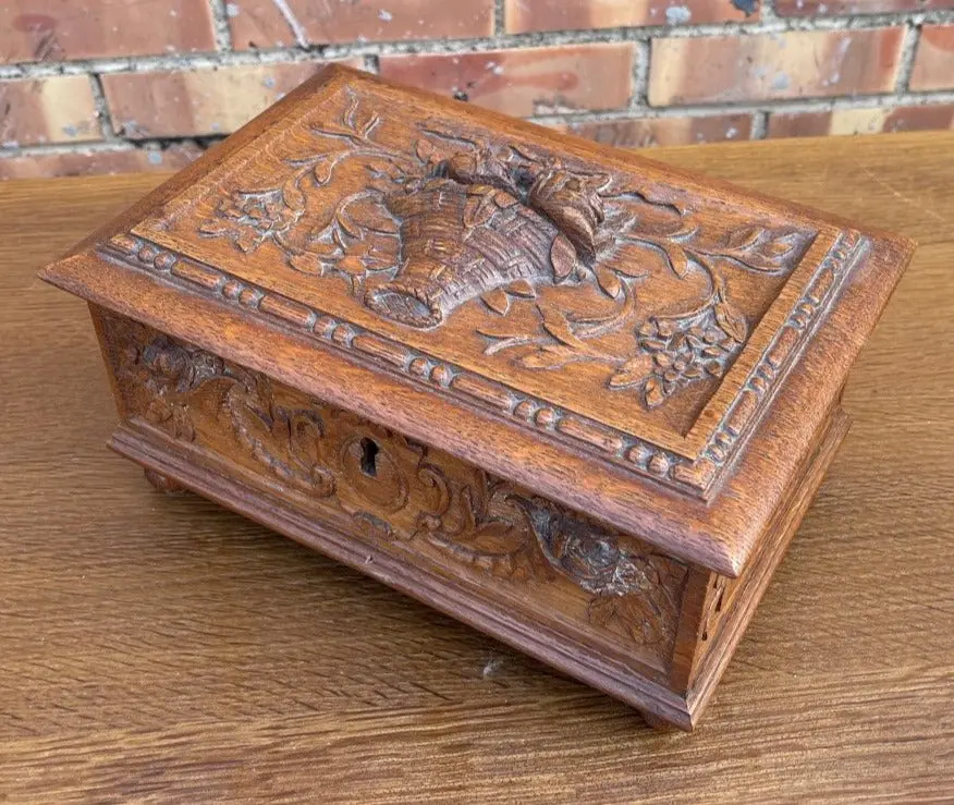 Small Carved Oak Box With Flower Basket Lid And Lock With Key 1