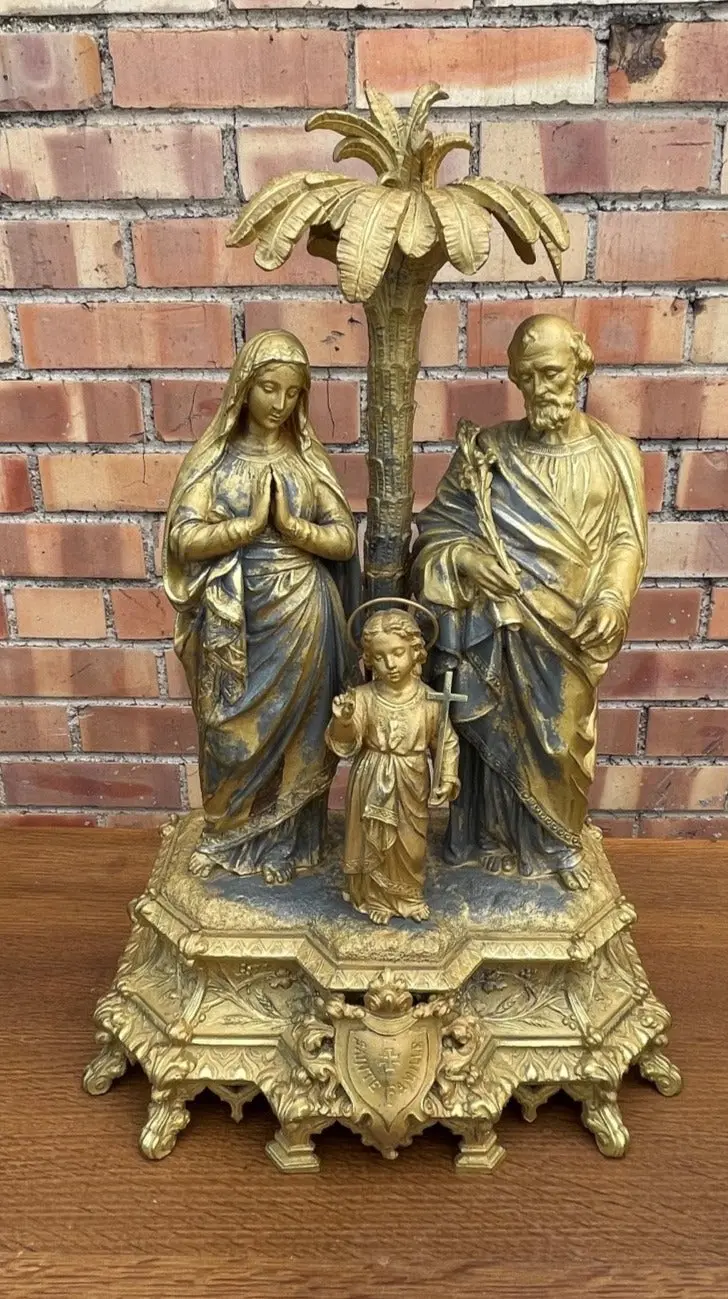 Domed Holy Family Under Glass 1