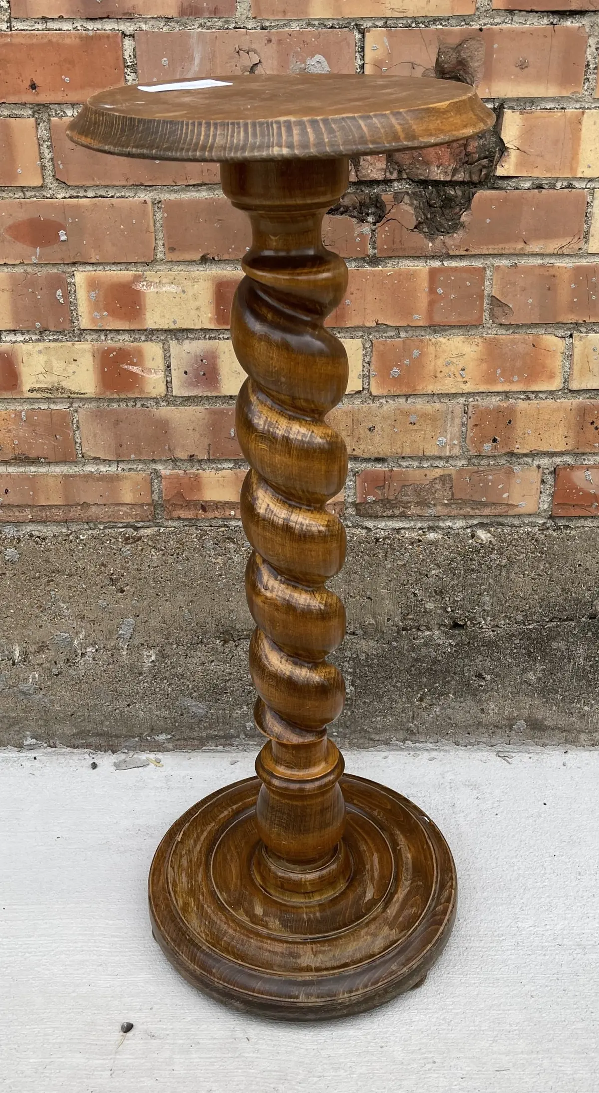 Small Barley Twist Pedestal 1