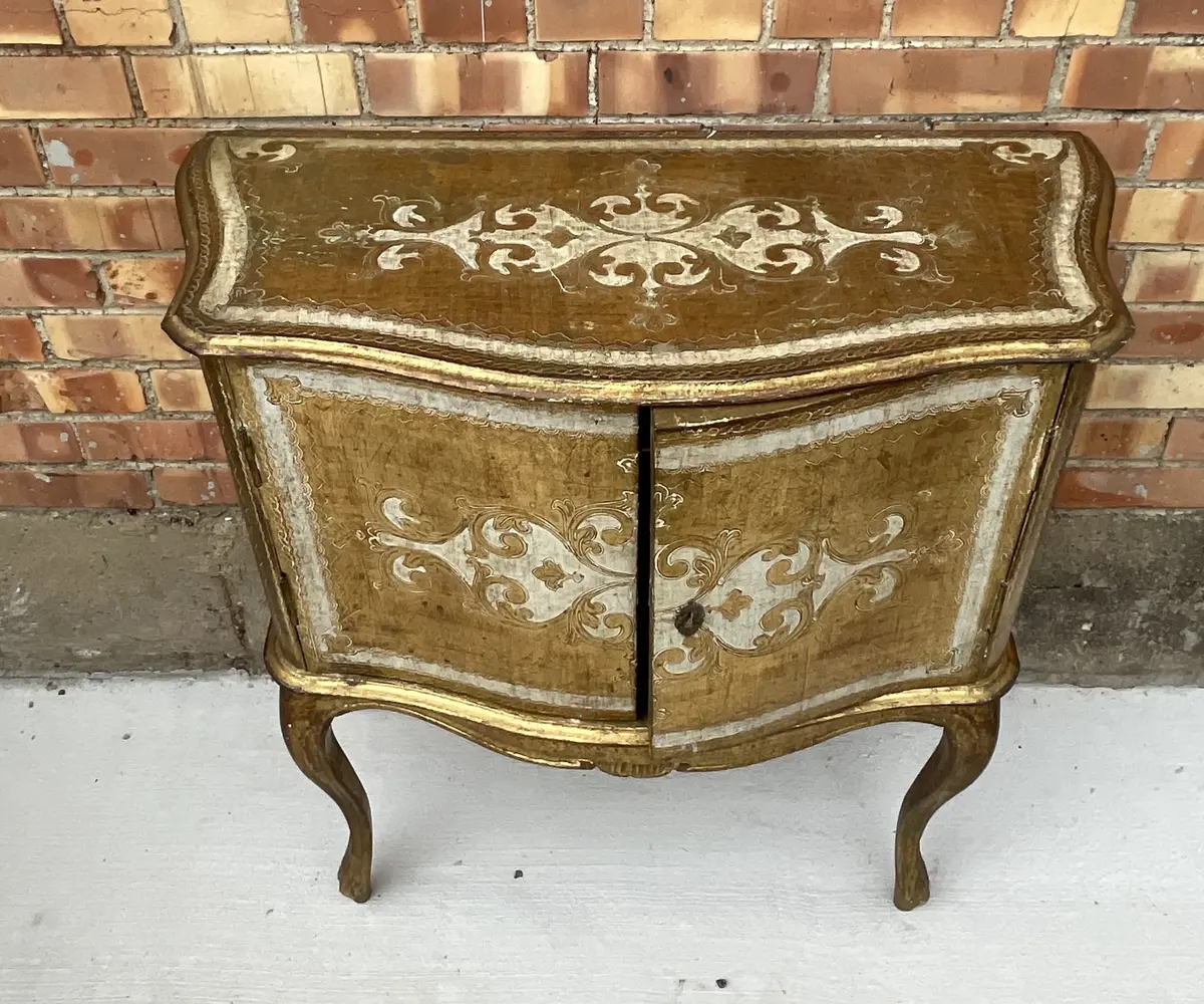 2 Door Gold Florentine Chest 1