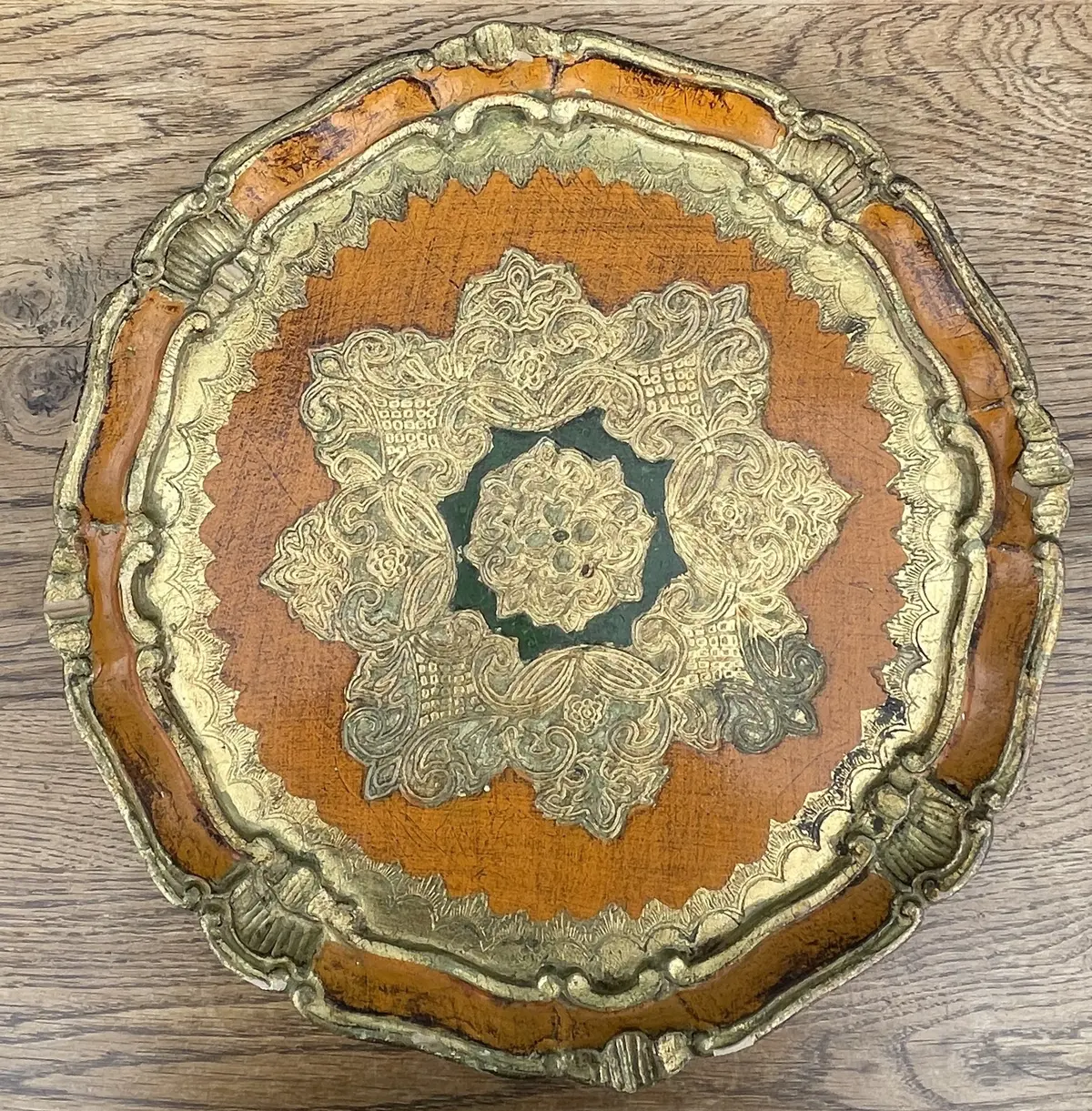 Round Florentine Gold Tray 1