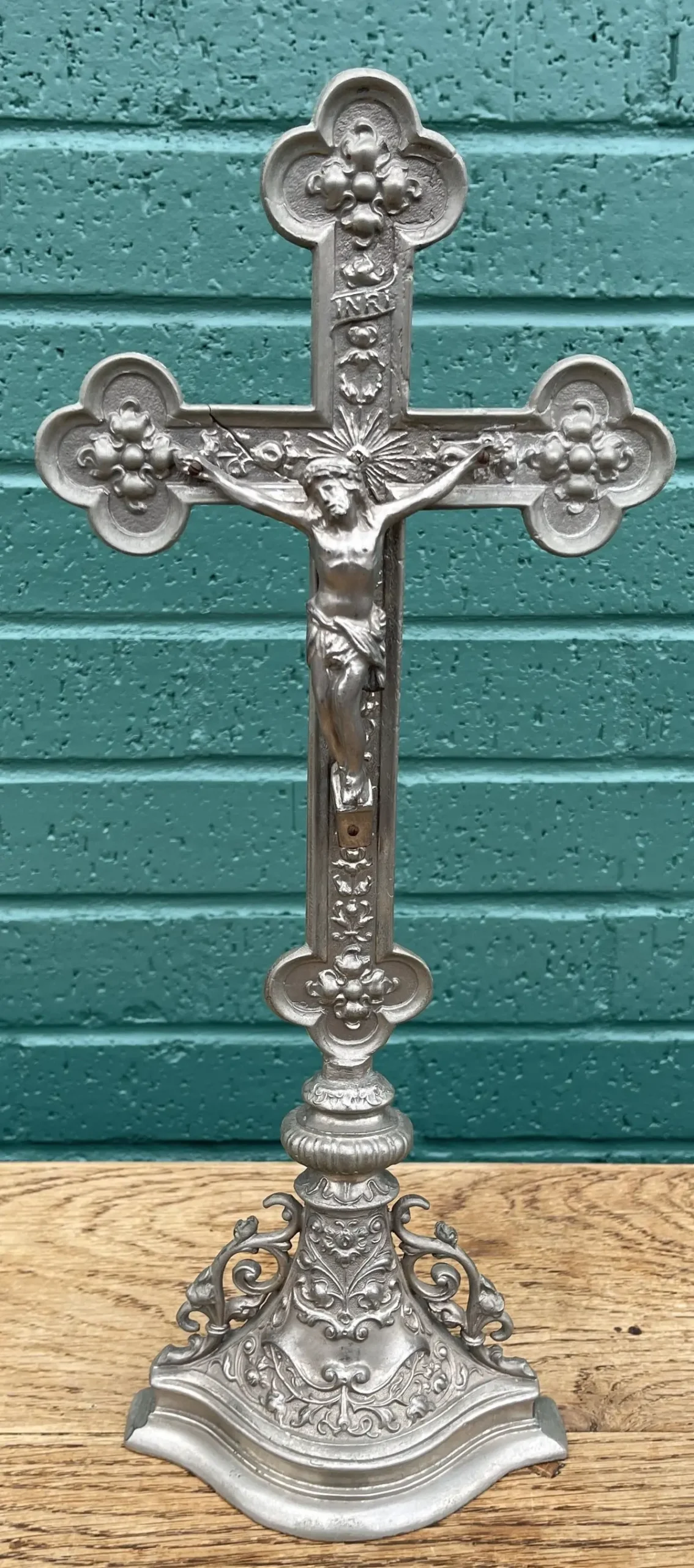 Heavy Pewter Standing Crucifx 1