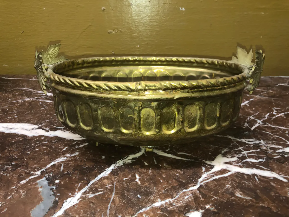 Small Vintage Brass Planter With Leaf Handles 1