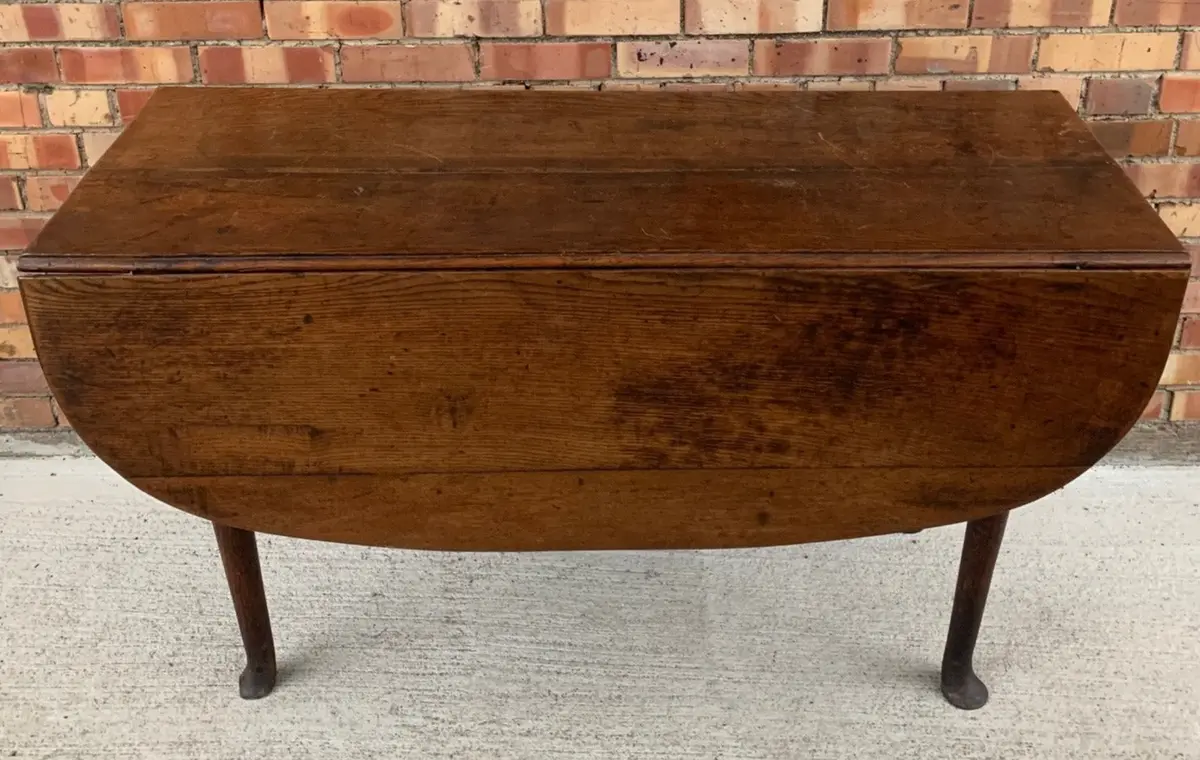 18Th Century English Drop Leaf Table 1