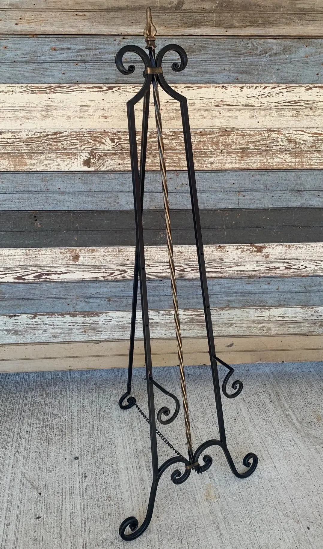 Small Metal Easel - Not Old 1