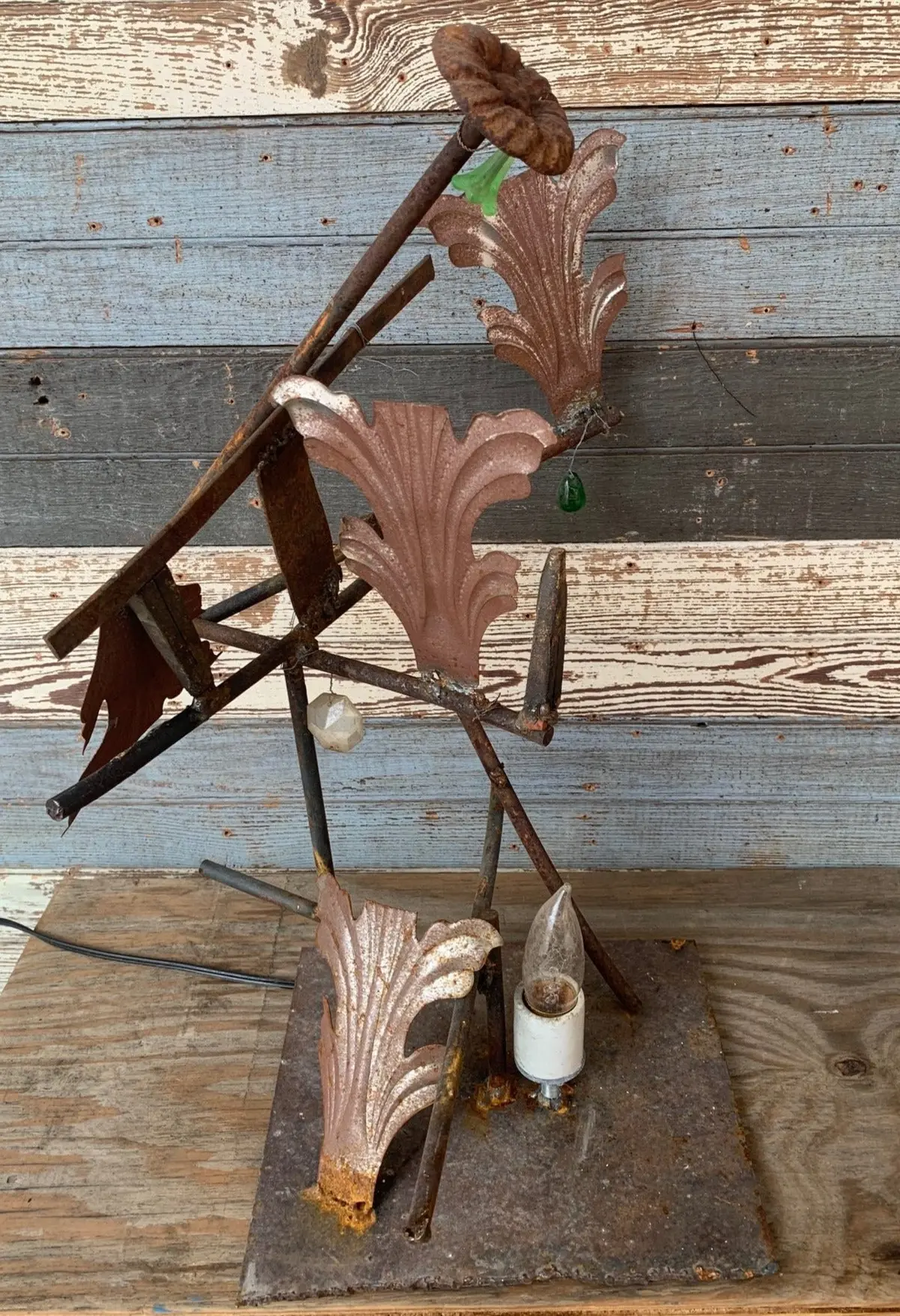 Iron Free Style Crazy Lamp 1