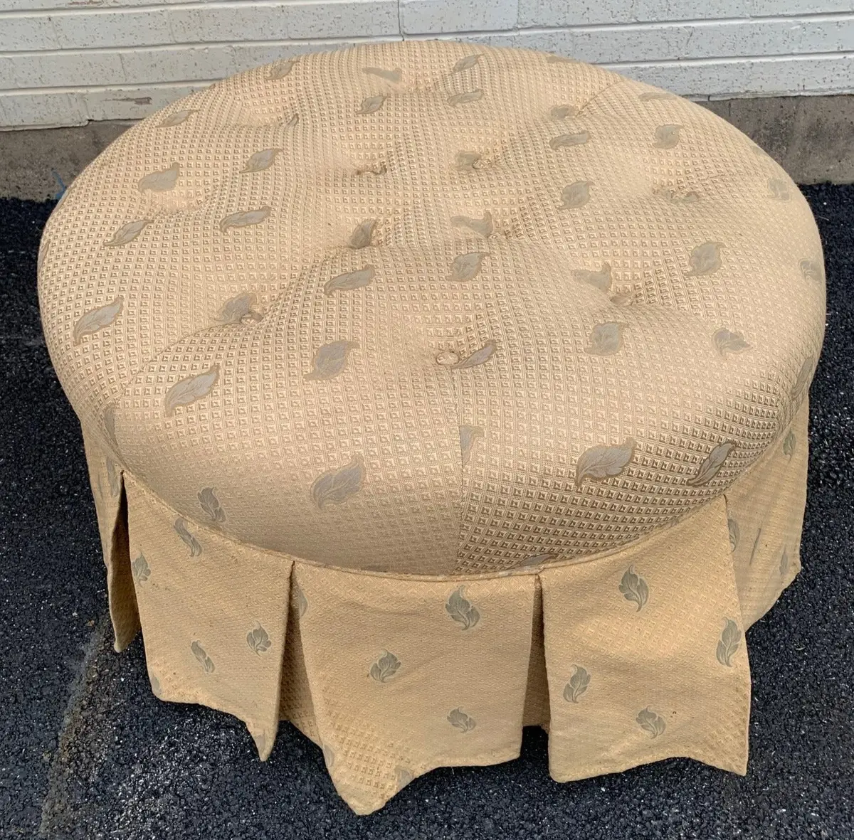 Tufted Round Large Gold Ottoman 1