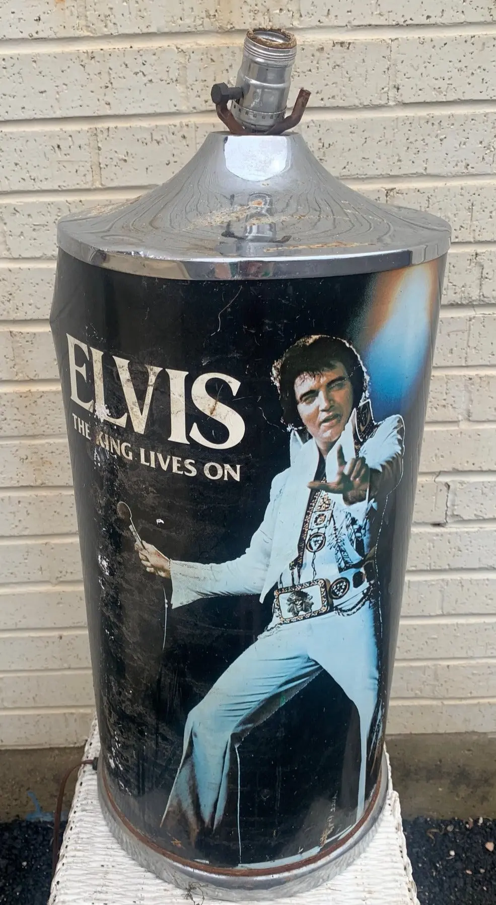 1977 Elvis Lamp - As Found 1