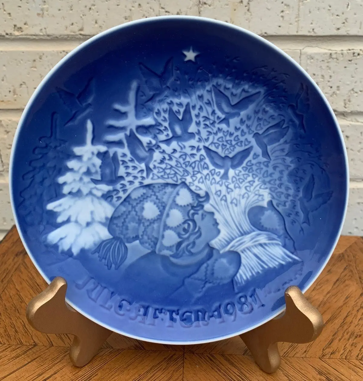 1981 Blue And White Royal Copenhagen Plate 1