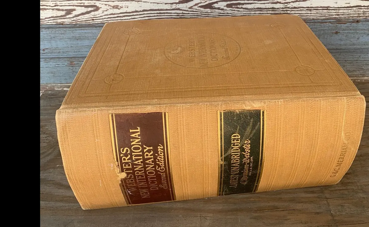 Huge Websters Dictionary 1
