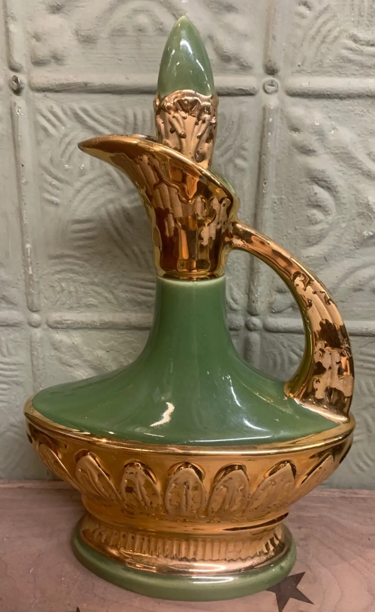 Jim Bean 1967 Gold And Green Decanter 1