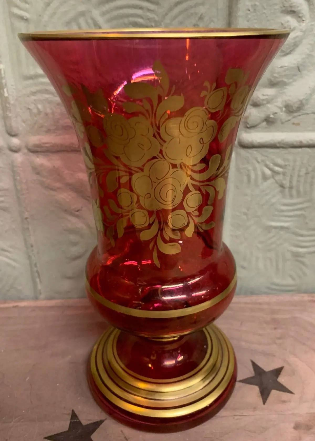 Ruby Flash Glass With Gold Rim Vase 1