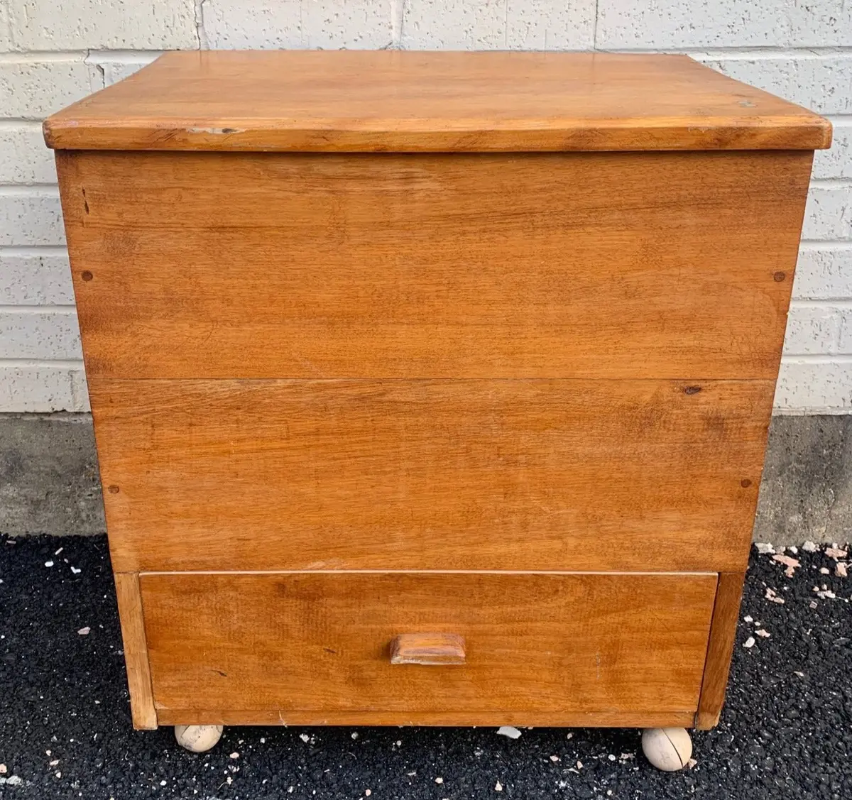 Small Birch Lift Top Trunk With Drawer 1