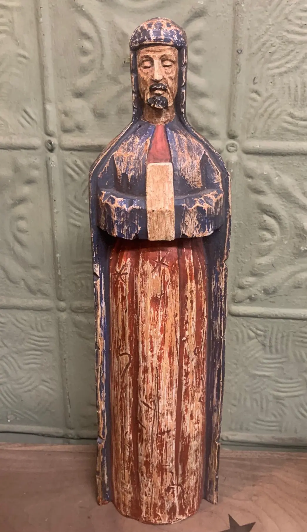 Faux Carved Wood Knights Templar Figure 1