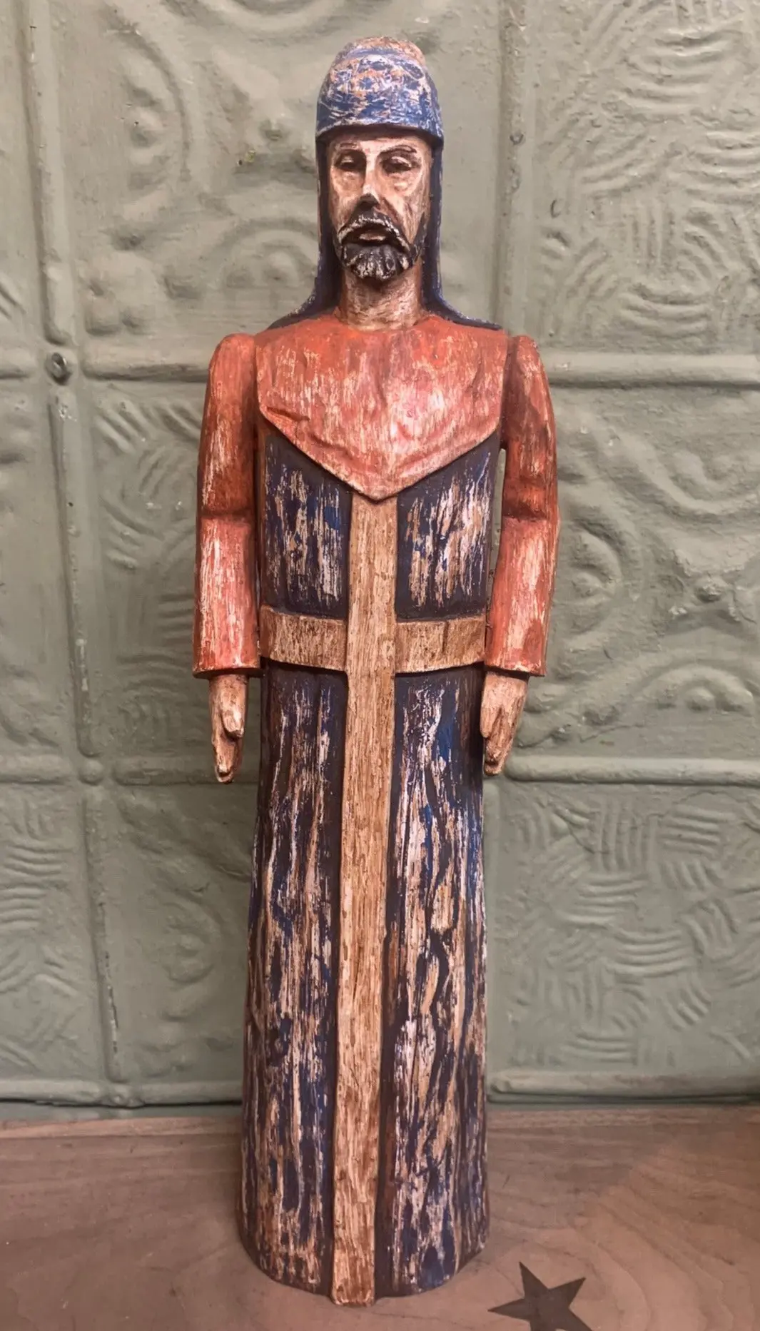 Faux Carved Wood Knights Templar Figure 1