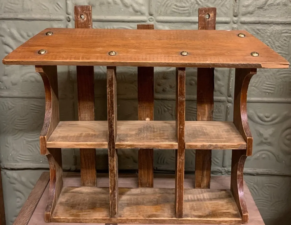 Small House Shaped Wooden Display Shelf 1