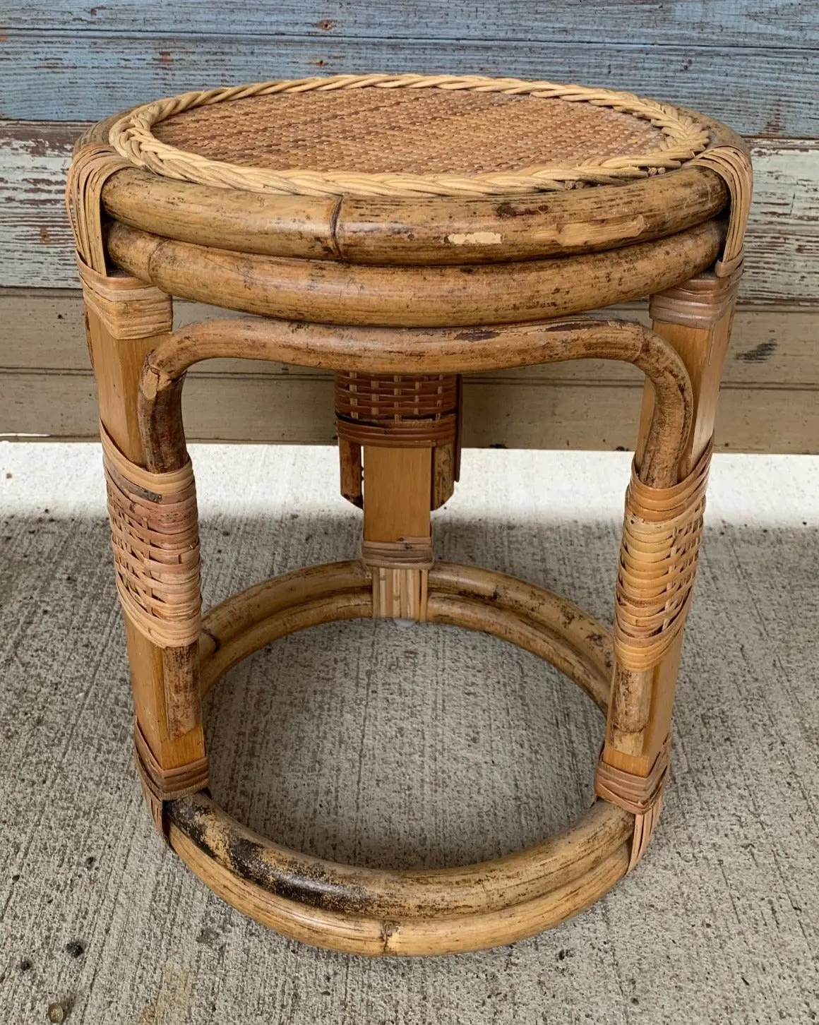 Round Wicker Stool 1