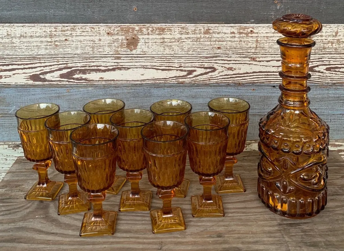 Set Of Amber Glass Decanter And 9 Glasses 1