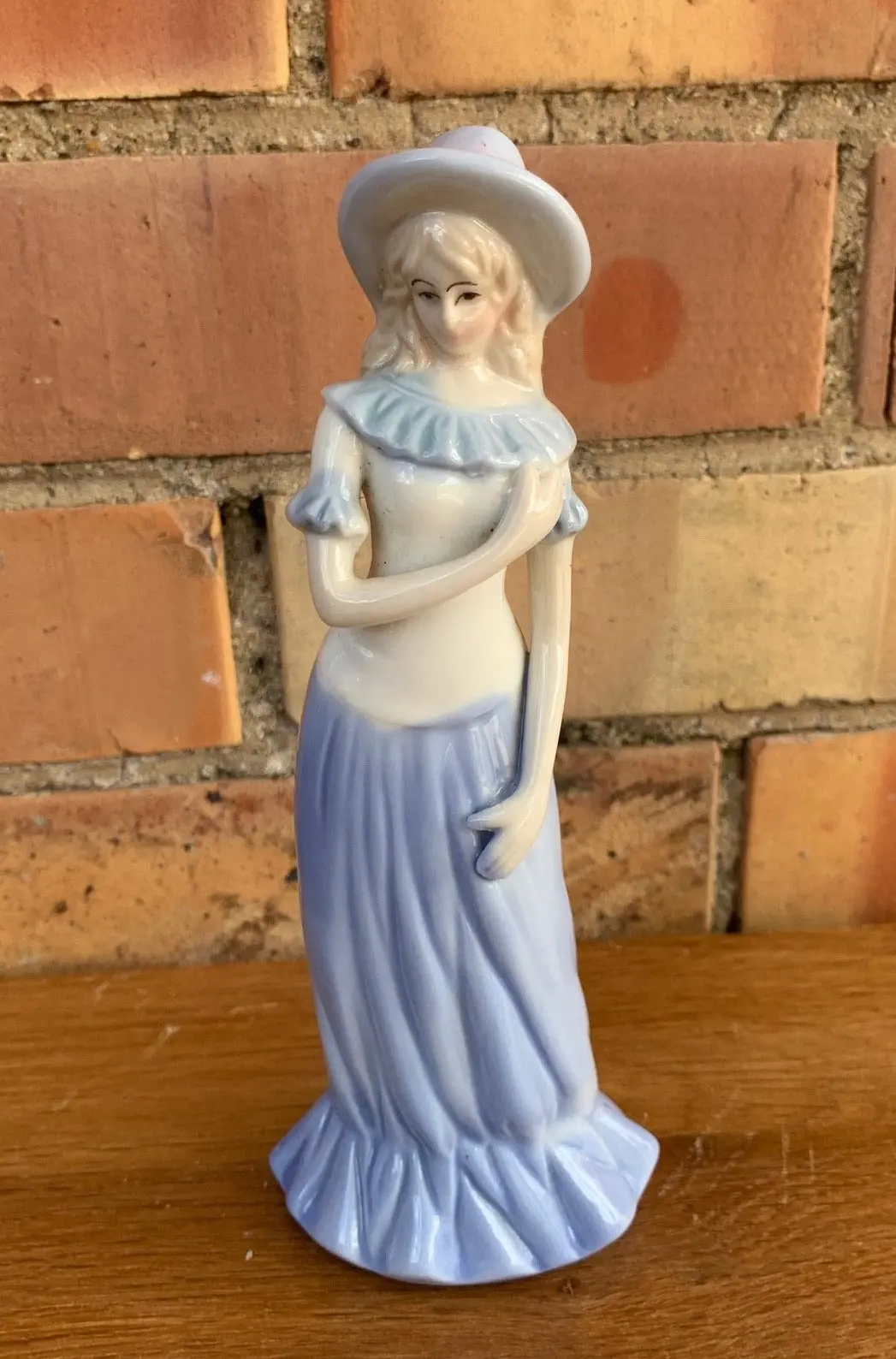Blue And White Lady Figure 1