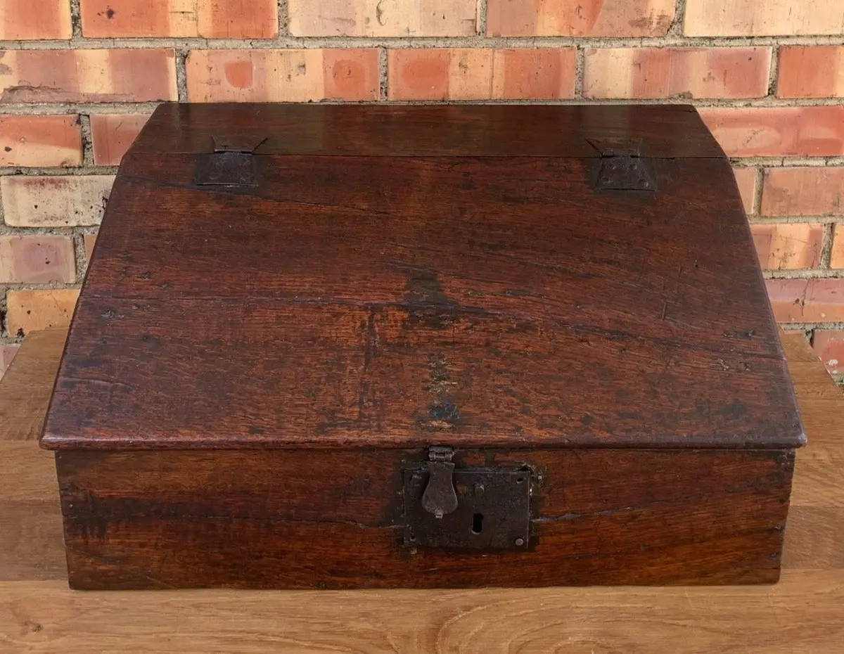 17Th Century Slanted English Oak Bible Box 1