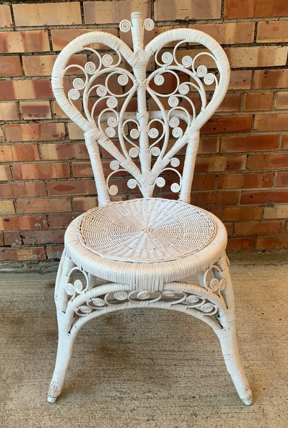 White Scrolled With Heart Rattan Chair 1